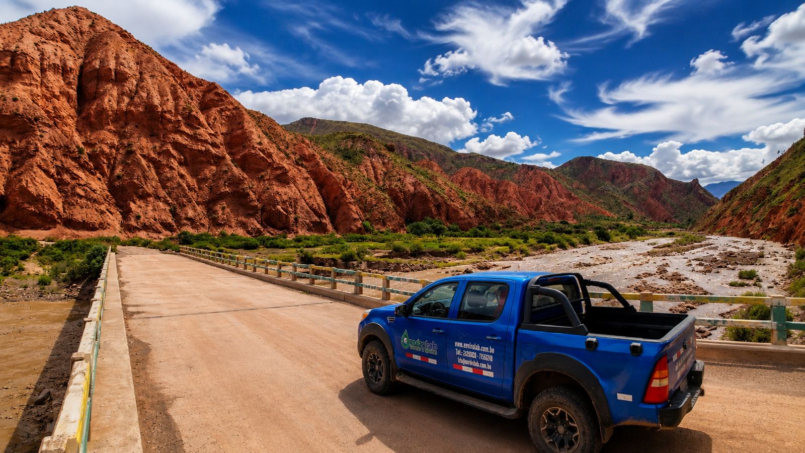 Vehículo ENVIROLAB en ruta